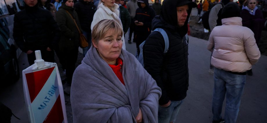 รัสเซีย-ยูเครน: อพยพคนไทยแล้ว 47 คน ตกค้าง 43 คน ประยุทธ์ เร่งช่วยเหลือ